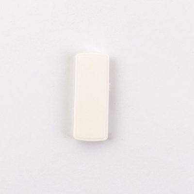 ذاكرة USB بلاستيكية سوداء / بيضاء معاد تدويرها أحجام ذاكرة مخصصة 1G-1TB درجة حرارة تشغيل 0.C-60.C