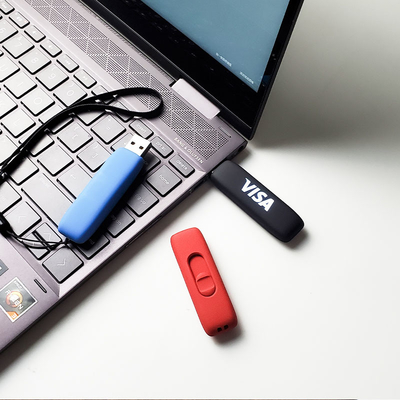 محرك أقراص فلاش USB معدني بلاستيكي مع سرعة محسنة 50 MB/s كتابة 100 MB/s قراءة