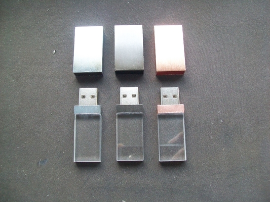 كريستال USB في الداخل مع ضوء LED عند العمل ضوء LED لامعة