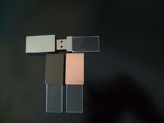 كريستال USB في الداخل مع ضوء LED عند العمل ضوء LED لامعة
