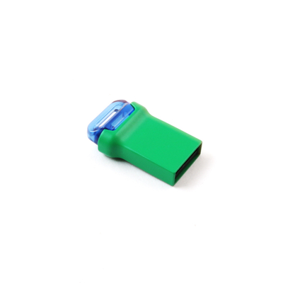 محرك أقراص فلاش USB 3.0 معدني صغير الحجم باللون الأخضر مع شريحة فلاش من الفئة A