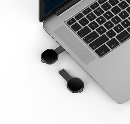 ذاكرة USB ذات ضوء LED قادرة على تشغيل من -50 إلى +80 درجة مئوية مثالية لمعالجة بيانات درجات الحرارة القصوى