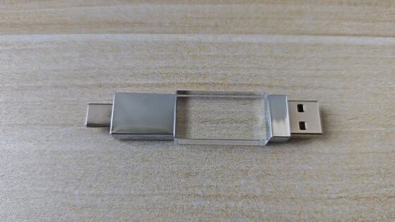 كريستال USB 3.0 USB A مع النوع C قراءة كلا الموانئ بسرعة فائقة جزء كريستال يمكن حفر شعار جزء معدني يمكن شعار ليزر داخل لديها شريحة فلاش اثنين