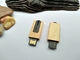 نمط التوصيل الخشبي USB محرك القيقب خشبي حالة النقش الملون وطباعة الشعار