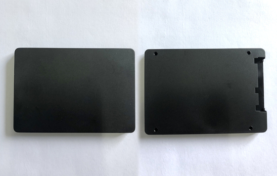 الكمبيوتر الكلي 2.5 " SSD الداخلية 120GB 128GB سرعة الكتابة المتسلسلة تصل إلى 530MB / s