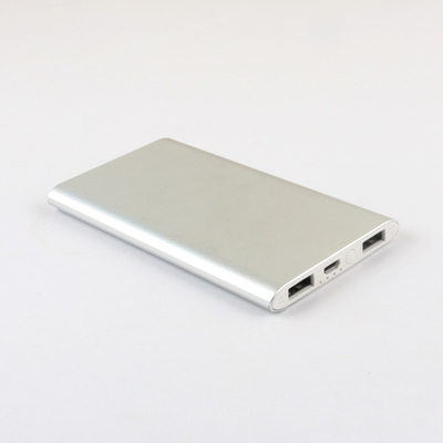 نقش LOGO Metal Portable Power Bank 5000MAH مع تبديد حرارة محسن
