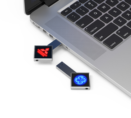 محرك أقراص USB 3.1 معدني / بلاستيكي مع شعار قابلة للتخصيص وسرعات كتابة / قراءة سريعة