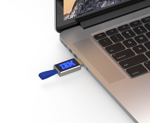 شعار النقش المعدني لشعار USB Memory Stick 2.0 مع ضوء LED عند القراءة على الكمبيوتر