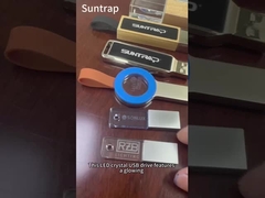 زجاجة محرك أقراص فلاش USB داخل علبة فارغة يمكن أن تضع USB 2.0 و USB 3.0